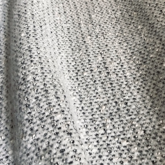 Black & white button sweater - Picture 4 of 8